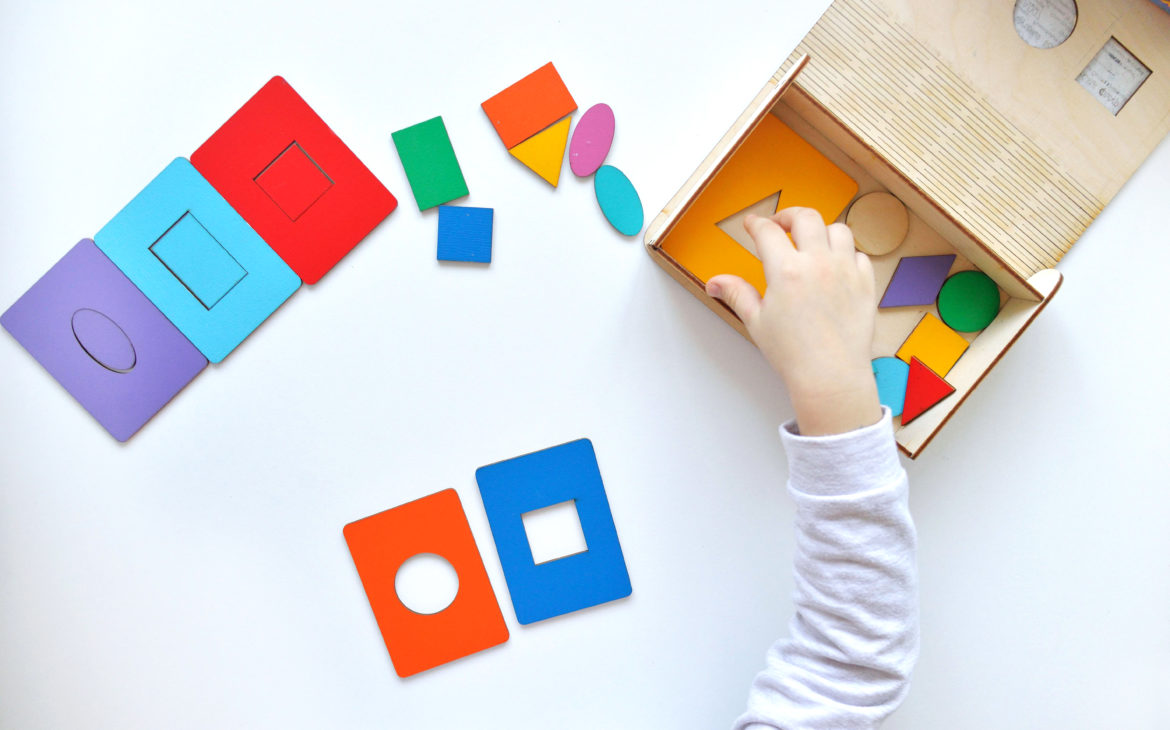 10 activités Montessori fait-maison pour les 2 à 3 ans