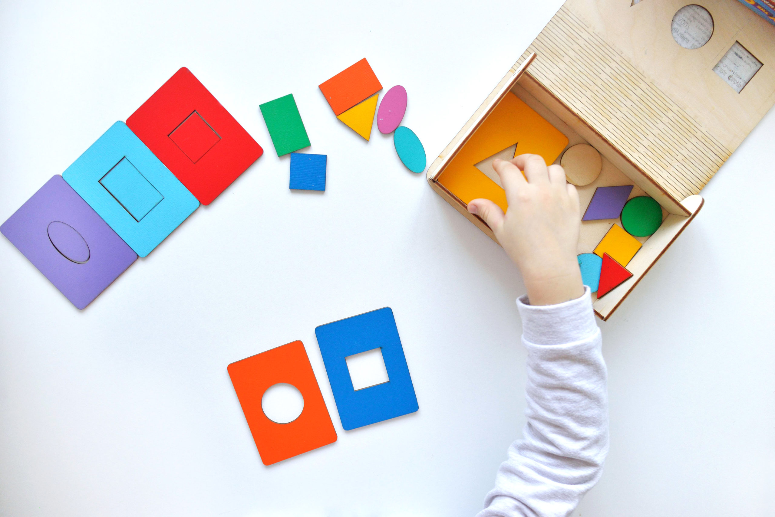 33 activités Montessori de vie pratique pour les 2 ans 1/2 – 5 ans