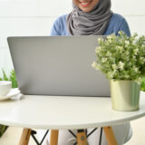 Femmes musulmanes : Réussir sur le web depuis chez soi
